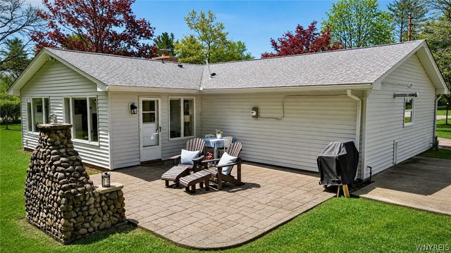 216 Treehaven Drive, Aurora, NY 14052