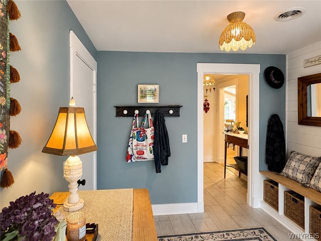 216 Treehaven Drive, Aurora, NY 14052