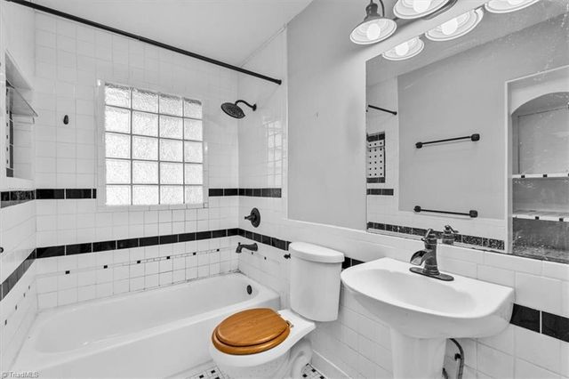 2714 Evergreen Drive, Greensboro, NC 27408