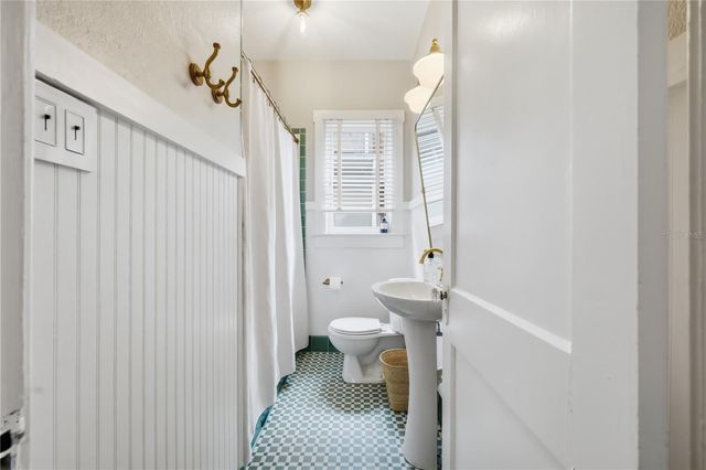 1213 DELANEY AVENUE, Orlando, FL 32806