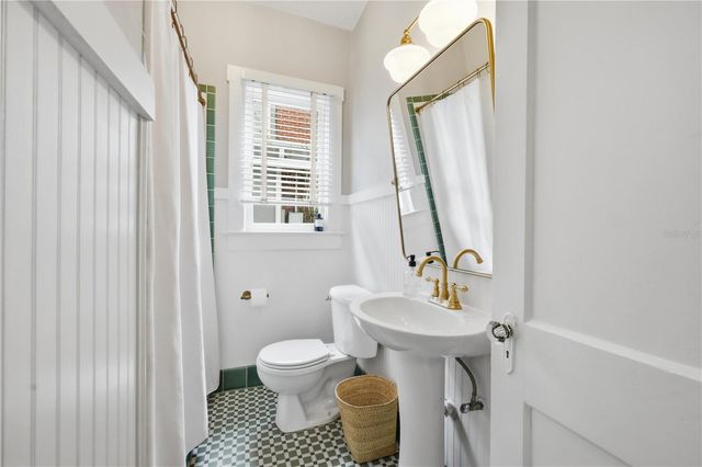 1213 DELANEY AVENUE, Orlando, FL 32806