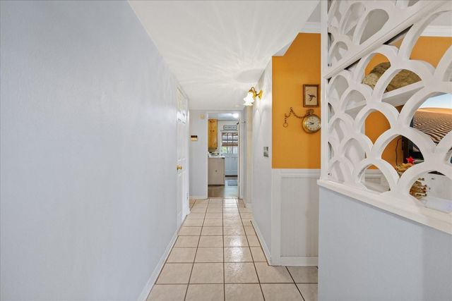 12510 NOREAST LAKE DRIVE, Tampa, FL 33612
