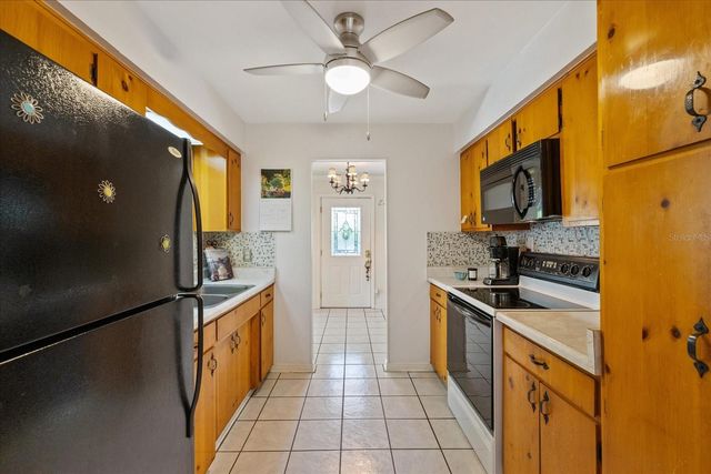 12510 NOREAST LAKE DRIVE, Tampa, FL 33612