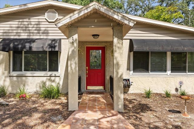 12510 NOREAST LAKE DRIVE, Tampa, FL 33612