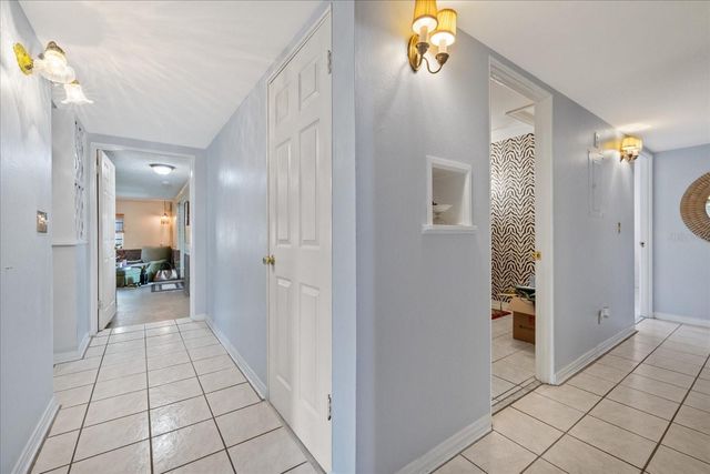 12510 NOREAST LAKE DRIVE, Tampa, FL 33612