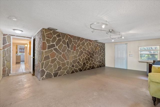 12510 NOREAST LAKE DRIVE, Tampa, FL 33612