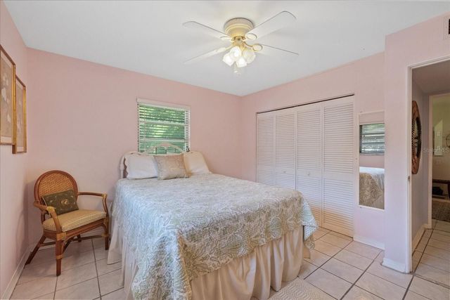 12510 NOREAST LAKE DRIVE, Tampa, FL 33612