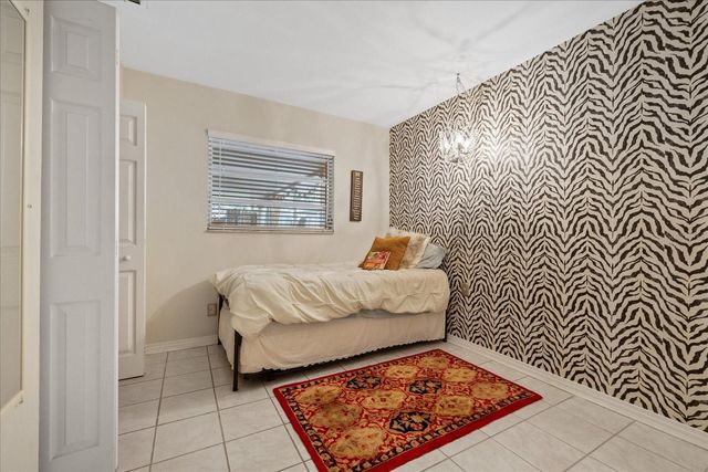 12510 NOREAST LAKE DRIVE, Tampa, FL 33612