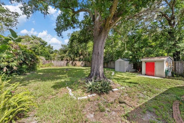 12510 NOREAST LAKE DRIVE, Tampa, FL 33612