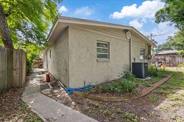 12510 NOREAST LAKE DRIVE, Tampa, FL 33612