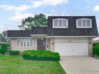 15058 Naughton Drive, South Holland, IL 60473