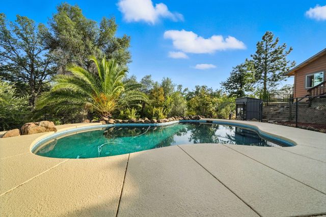 3821 Pebble Drive, Redding, CA 96001