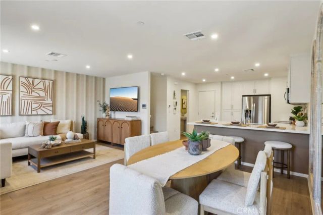 15535 April Dawn Way 3, Fontana, CA 92336