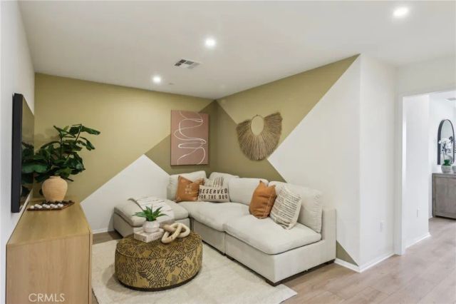 15535 April Dawn Way 3, Fontana, CA 92336