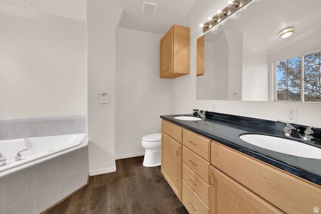 3587 N LAKEVIEW DR, North Ogden, UT 84414