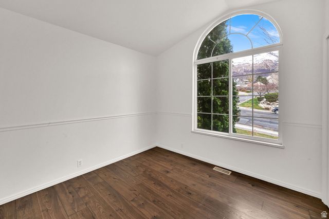 3587 N LAKEVIEW DR, North Ogden, UT 84414