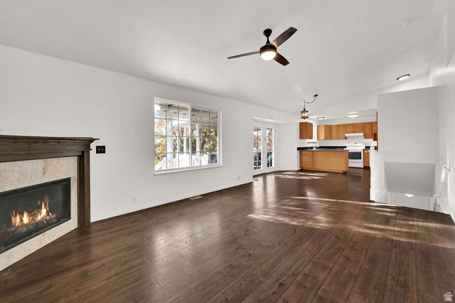 3587 N LAKEVIEW DR, North Ogden, UT 84414