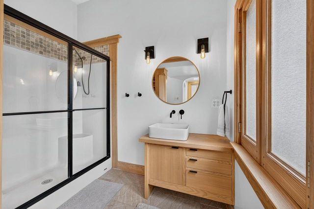 1202 S Layton BOULEVARD, Milwaukee, WI 53215