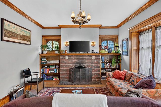 1202 S Layton BOULEVARD, Milwaukee, WI 53215
