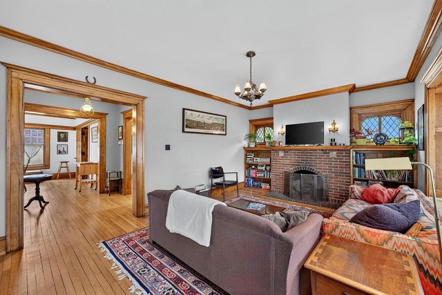 1202 S Layton BOULEVARD, Milwaukee, WI 53215
