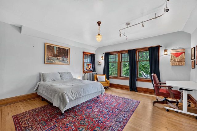 1202 S Layton BOULEVARD, Milwaukee, WI 53215