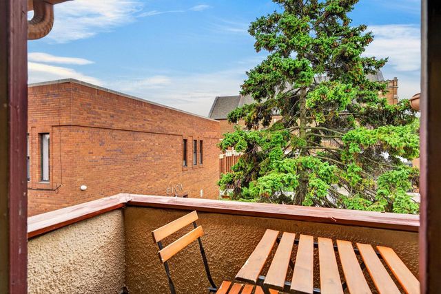 1202 S Layton BOULEVARD, Milwaukee, WI 53215