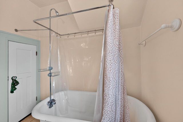 1202 S Layton BOULEVARD, Milwaukee, WI 53215