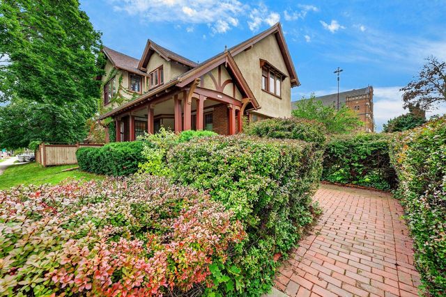 1202 S Layton BOULEVARD, Milwaukee, WI 53215