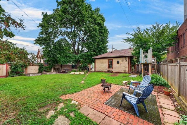 1202 S Layton BOULEVARD, Milwaukee, WI 53215