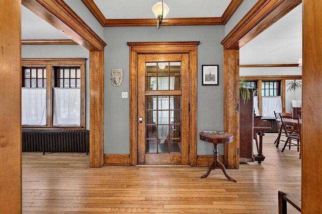 1202 S Layton BOULEVARD, Milwaukee, WI 53215