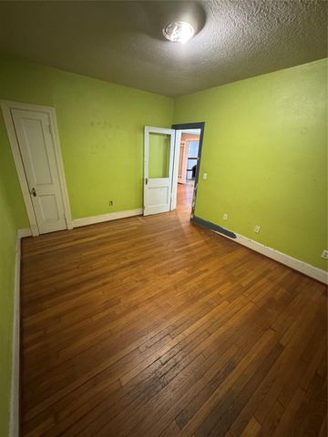 218 Everton Street, Houston, TX 77003