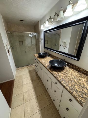 218 Everton Street, Houston, TX 77003