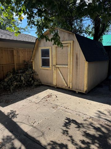 218 Everton Street, Houston, TX 77003
