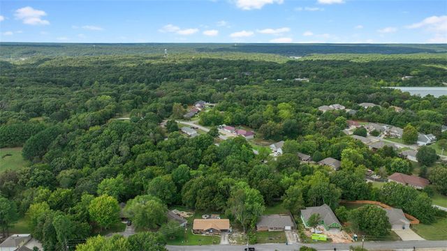 10 Dillow Lane, Bella Vista, AR 72714