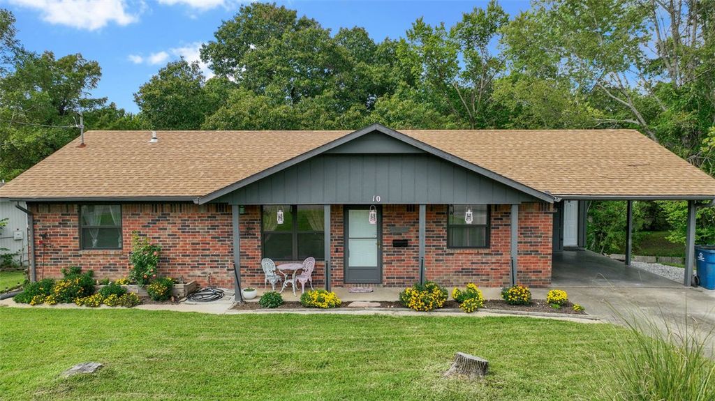10 Dillow Lane, Bella Vista, AR 72714