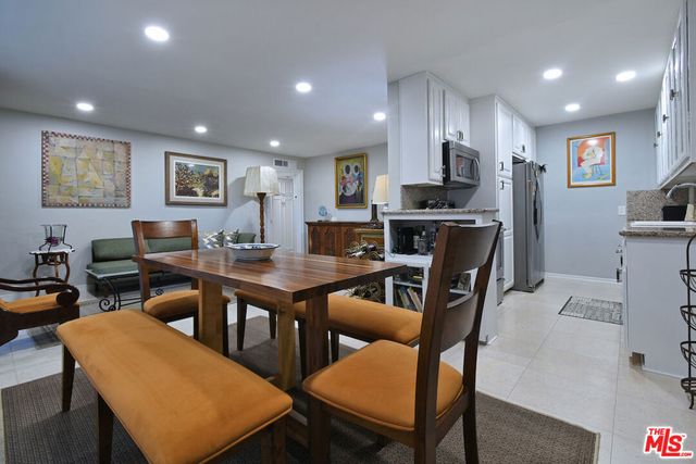 4140 Warner Boulevard 302, Burbank, CA 91505