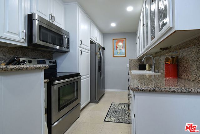 4140 Warner Boulevard 302, Burbank, CA 91505