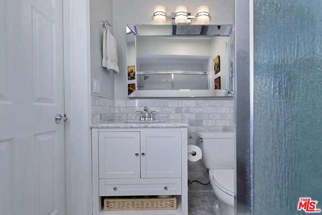 4140 Warner Boulevard 302, Burbank, CA 91505