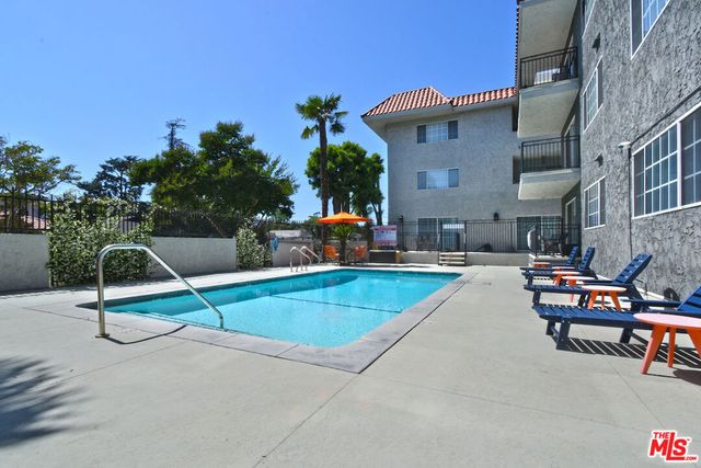 4140 Warner Boulevard 302, Burbank, CA 91505