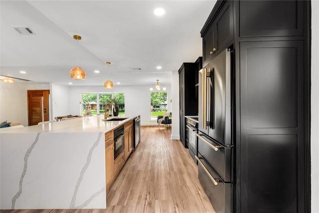 4109 Candlenut Lane, Dallas, TX 75244