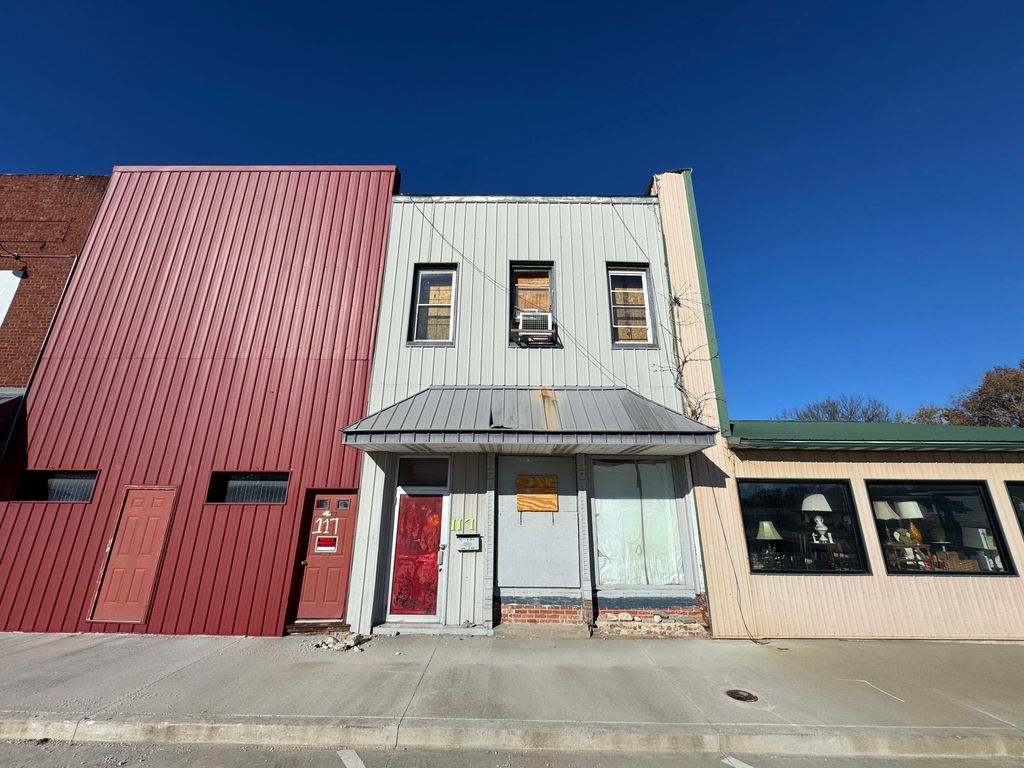 117 E COATES ST, Moberly, MO 65270