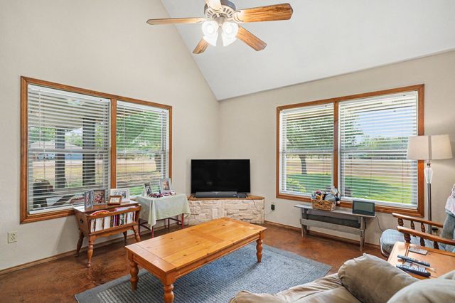 7445 County Road 305, Grandview, TX 76050