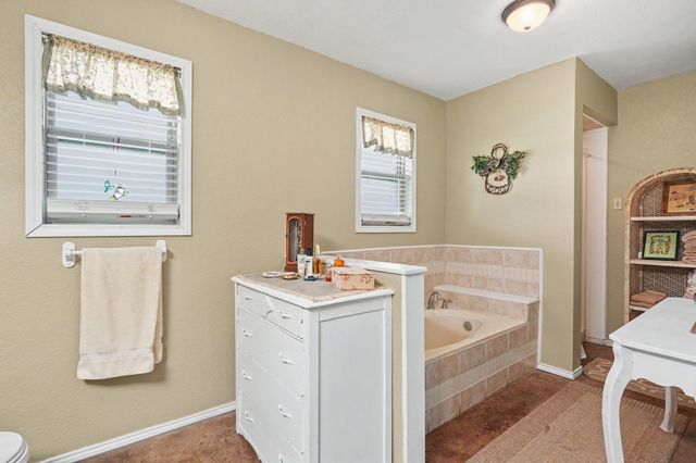 7445 County Road 305, Grandview, TX 76050
