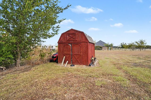 7445 County Road 305, Grandview, TX 76050