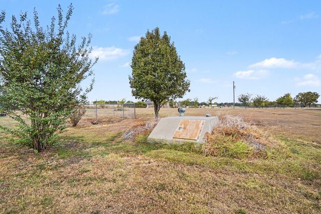 7445 County Road 305, Grandview, TX 76050
