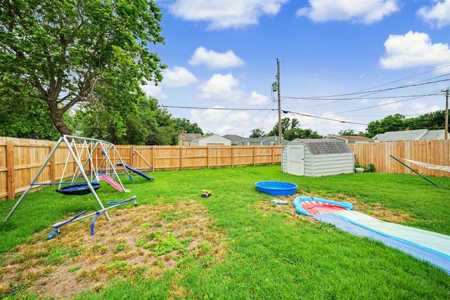 404 E Claflin Ave, Salina, KS 67401