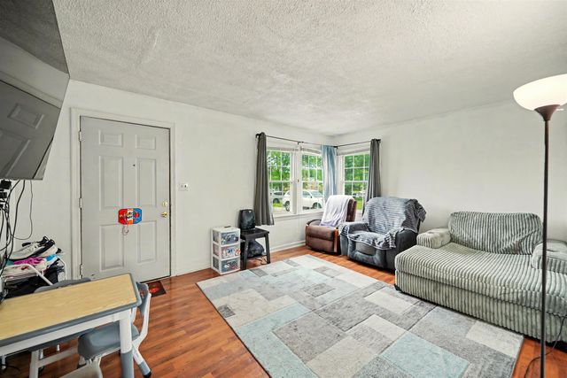 404 E Claflin Ave, Salina, KS 67401
