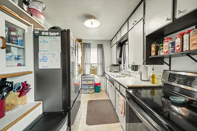 404 E Claflin Ave, Salina, KS 67401