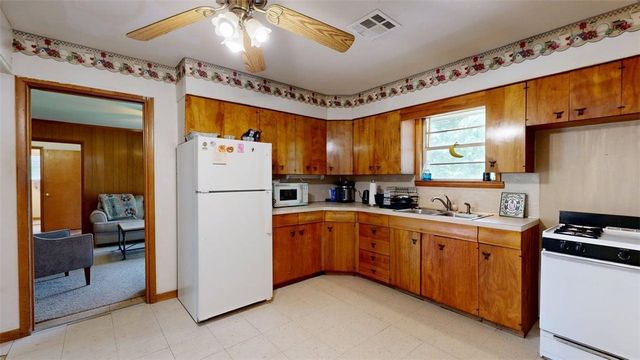 4304 Aspen Street, Bryan, TX 77801