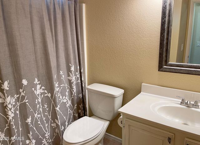 6926 W Via Del Sol Drive, Glendale, AZ 85310